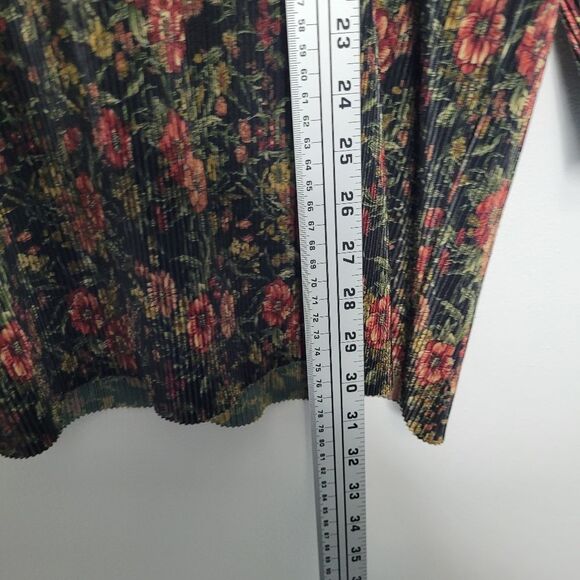 Vintage dark moody floral accordion pleated pullover whimsigoth top 90s - Picture 6 of 6